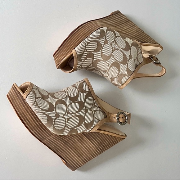 COACH | 9 | FABULOUS!! - Picture 2 of 12